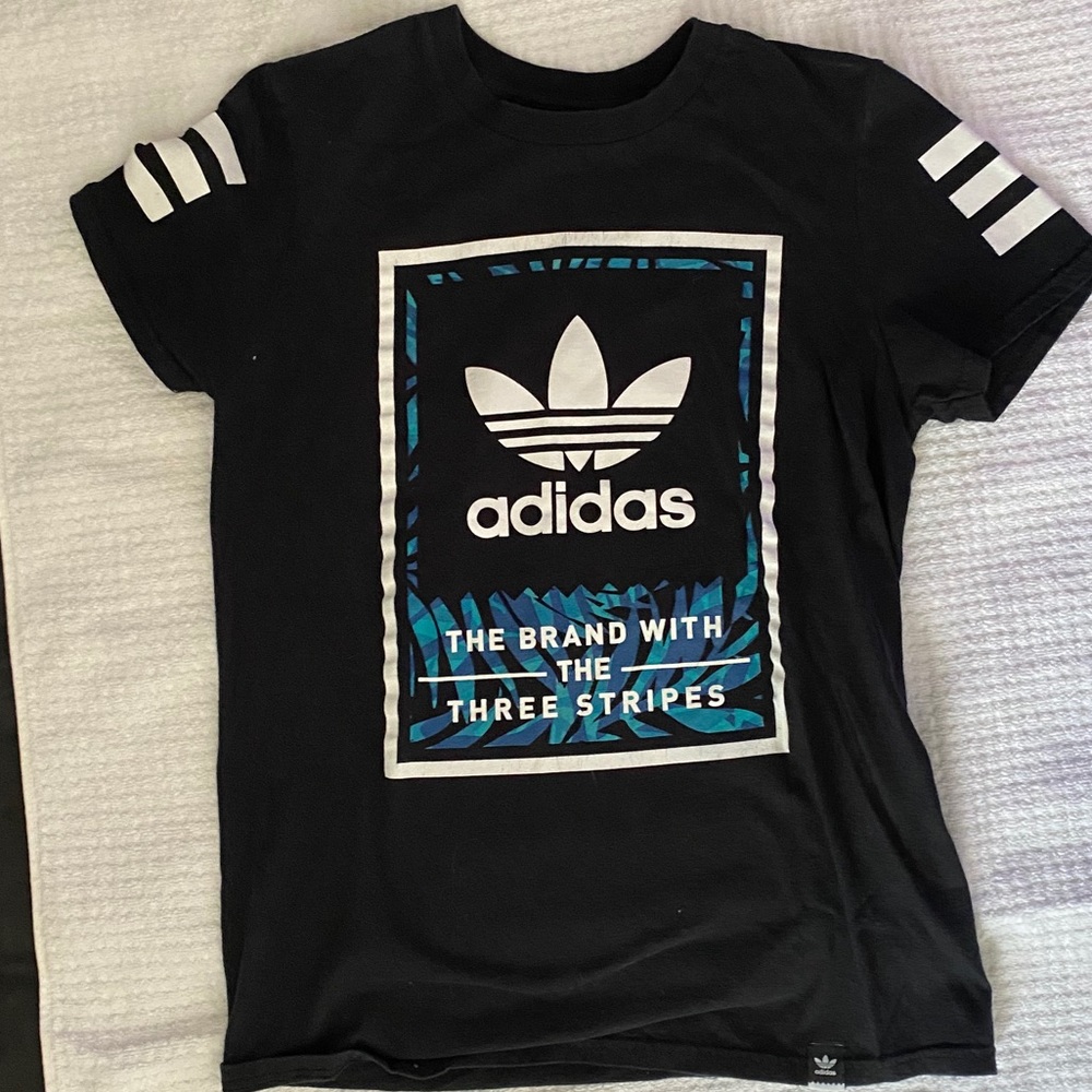 Adidas T-shirt